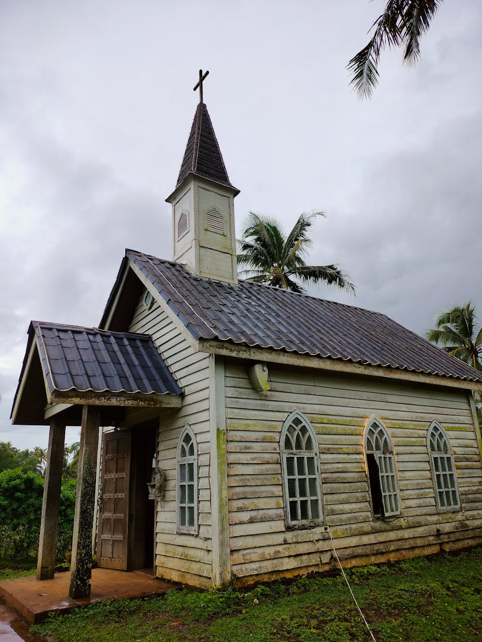 rustic wooden chapel in legazpi city philippines