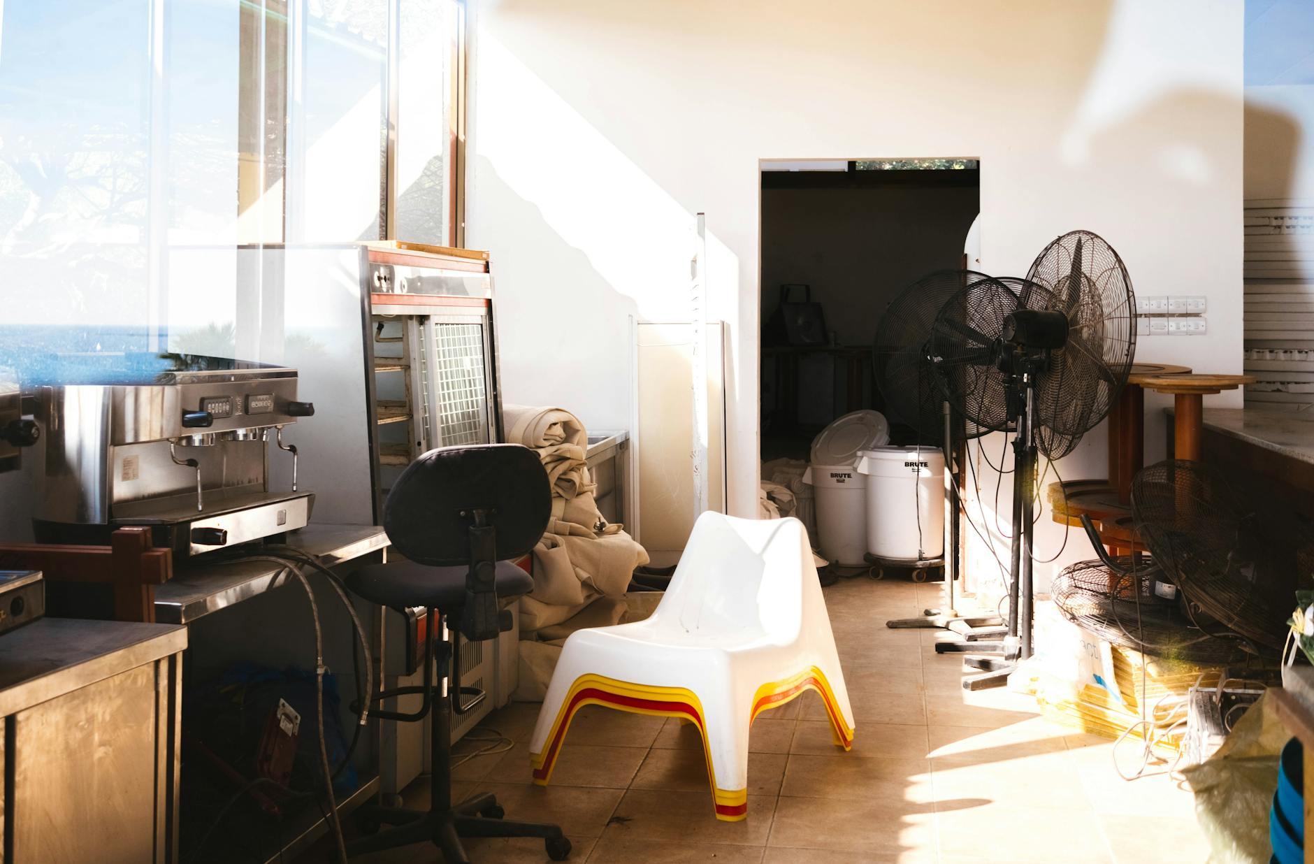 black stand fans, Industrial Ergonomics